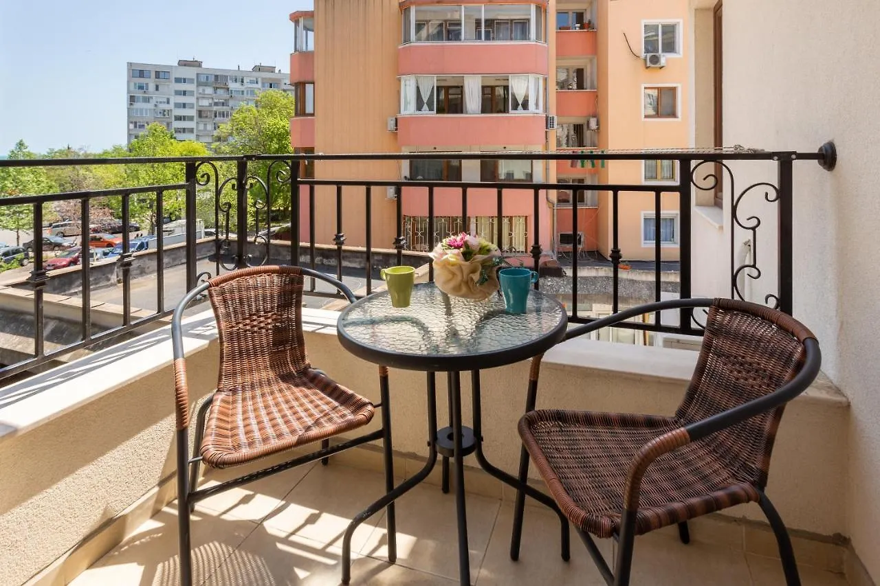 Apartments Flora 1 Burgas